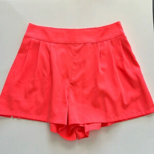 American Eagle Outfitters paperbag shorts